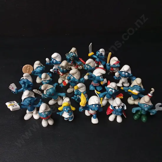 22 VINTAGE SMURFS TALLEST H6CM