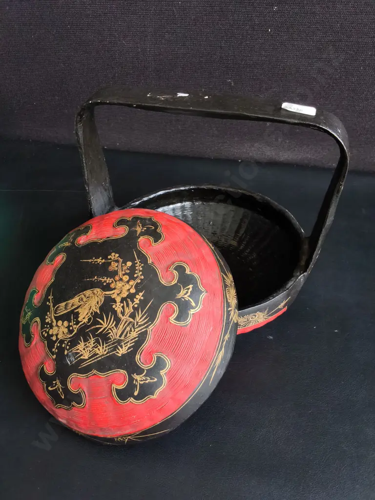 VINTAGE CHINESE PERANAKAN WEDDING BASKET, H 22 CM Image 1++