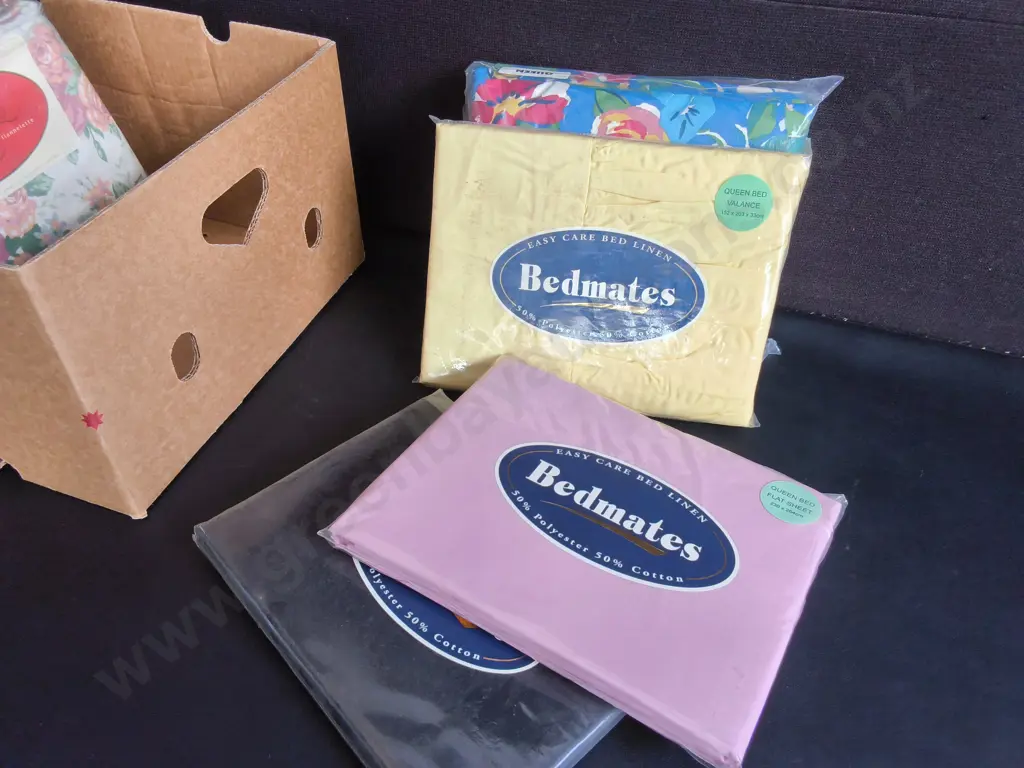 BOX OF BRAND NEW BED LINEN Image 1++