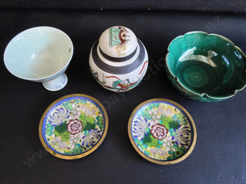 VINTAGE CHINESE PORCELAIN AND CLOISONNÉ ENAMEL ITEMS, 5 PIECES, TALLEST H 9 CM Image 1++