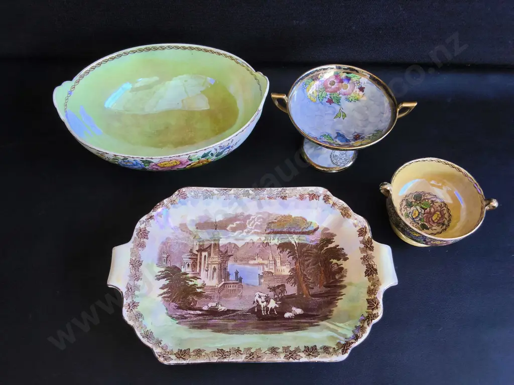 VINTAGE MALING POTTERY LUSTREWARE COLLECTION, 4 PIECES, WIDEST W 31 CM Image 1++