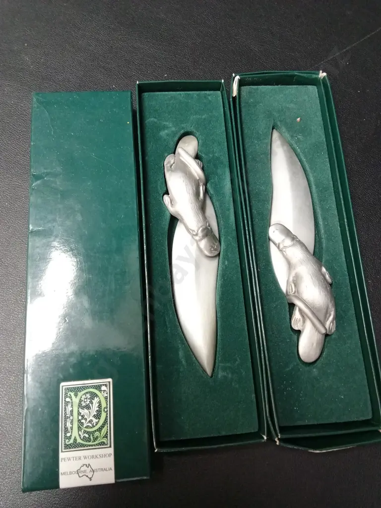 2 PEWTER PLATYPUS LETTER OPENERS L15CM Image 1++