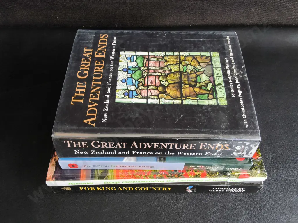 4 BOOKS ON NZ MILITARY AND HISTORY Image 1++