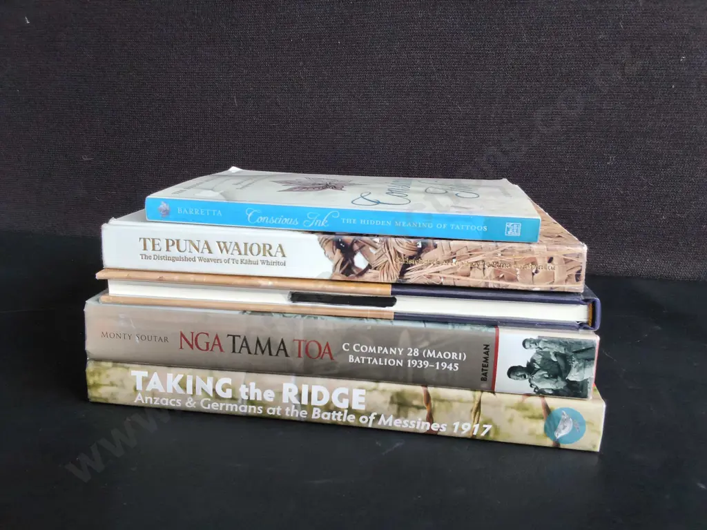 MIX OF 5 BOOKS Image 1++