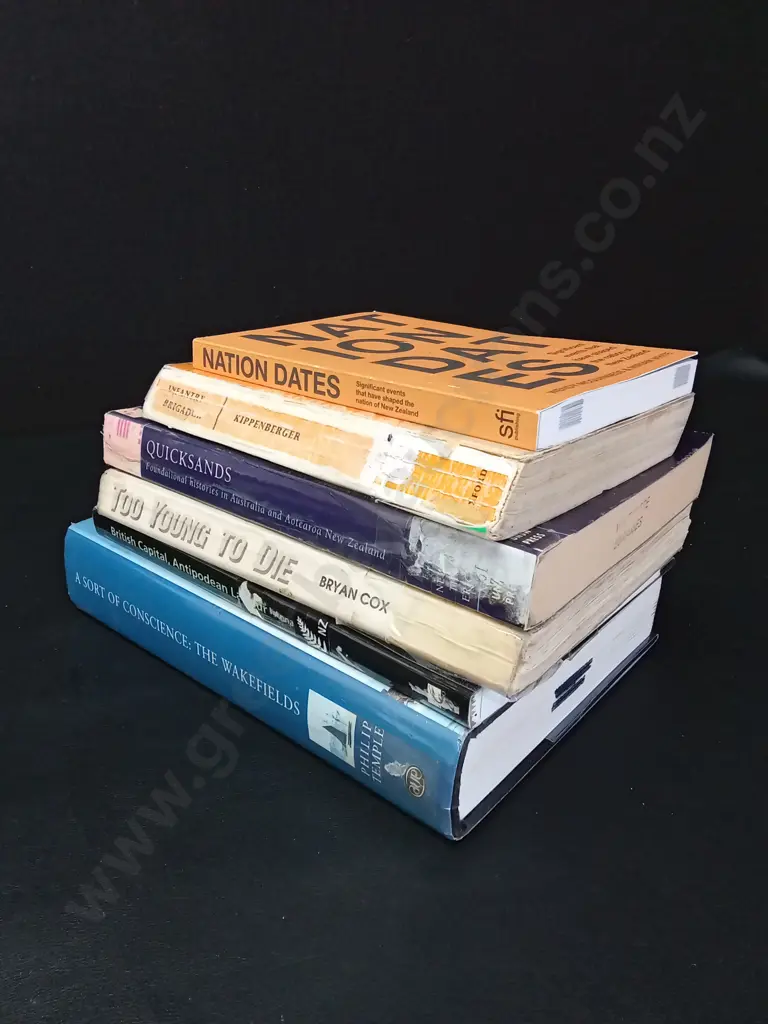 6 BOOKS ON NZ MILITARY AND SOCIAL HISTORY Image 1++