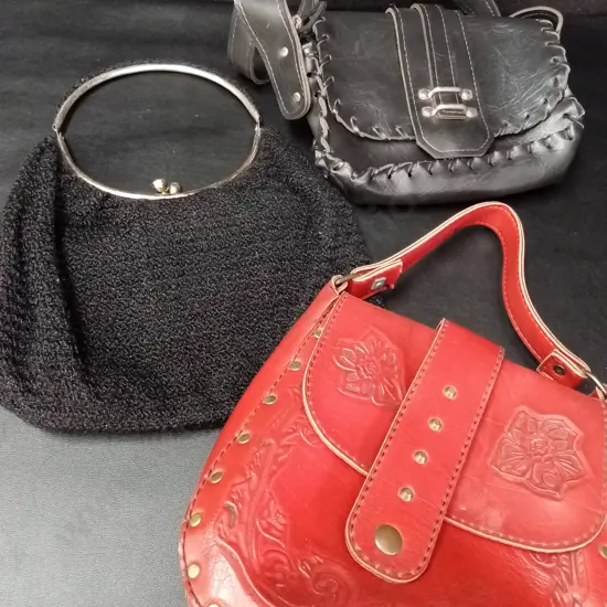 3 VINTAGE HAND BAGS