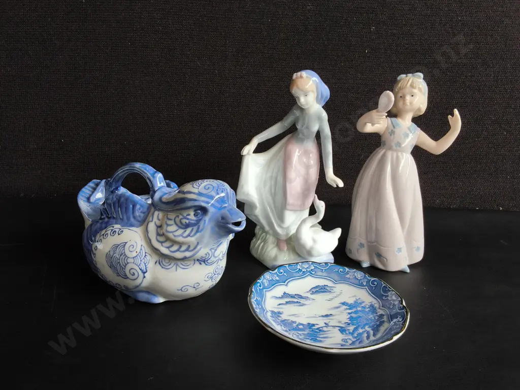 COLLECTION OF VINTAGE CERAMIC AND PORCELAIN PIECES, 4 PIECES, TALLEST H 18 CM Image 1++