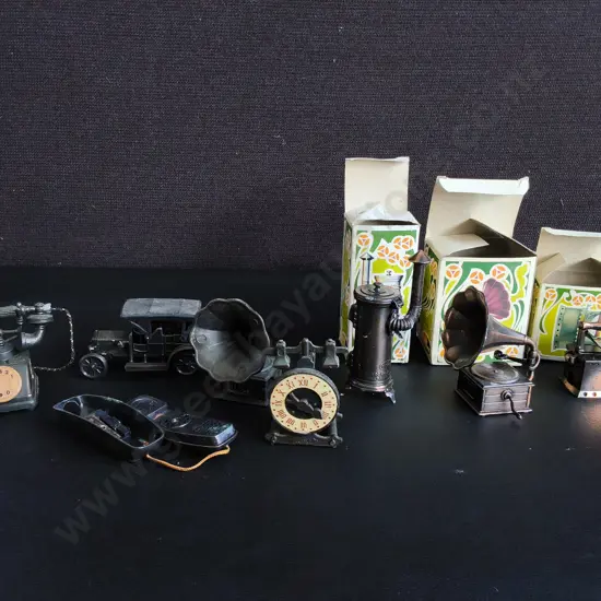 COLLECTION OF VINTAGE DIE CAST METAL MINIATURE PENCIL SHARPENERS, INCLUDING 3 IN ORIGINAL BOXES, TALLEST H 9.5 CM