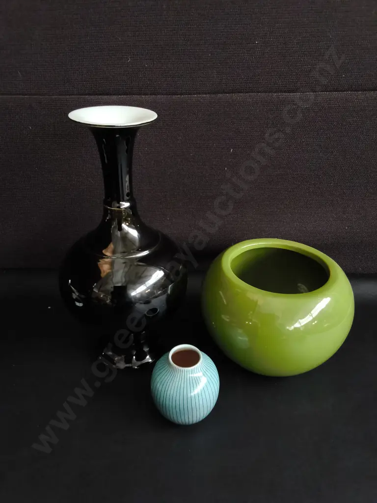 3 PIECES VINTAGE CERAMIC VASES, TALLEST H 30 CM Image 1++