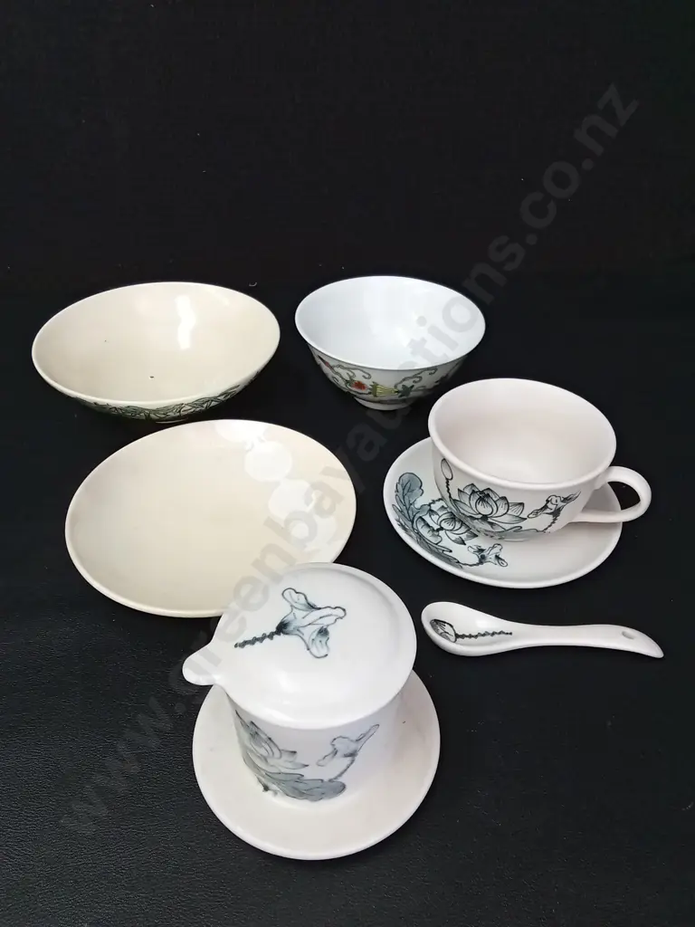 ASSORTED AISIAN DISHES LARGEST D14CM Image 1++