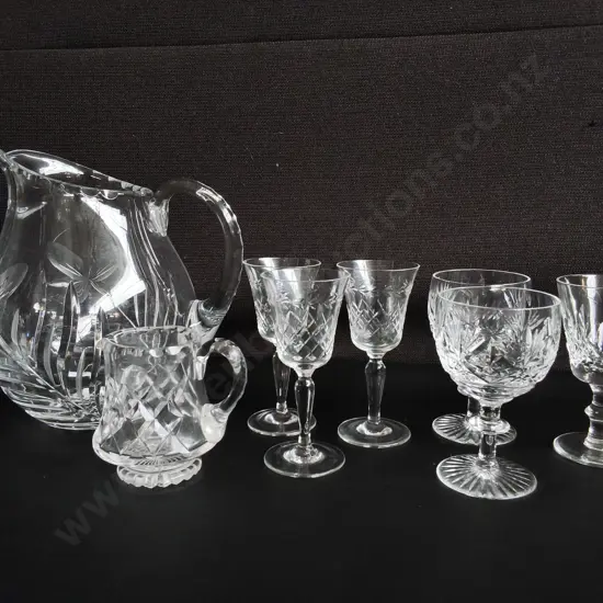 MIX OF VINTAGE CUT GLASS DRINKWARE, 8 PIECES, TALLEST H 20 CM