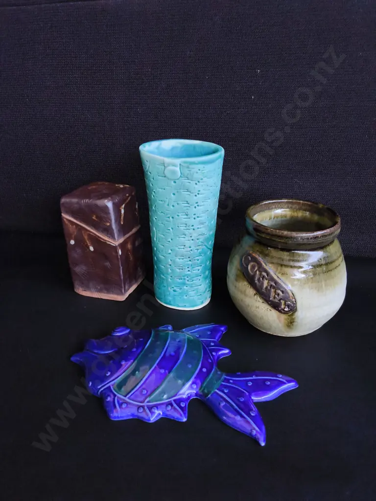 MIX OF POTTERY, 4 PIECES, TALLEST H 17 CM Image 1++