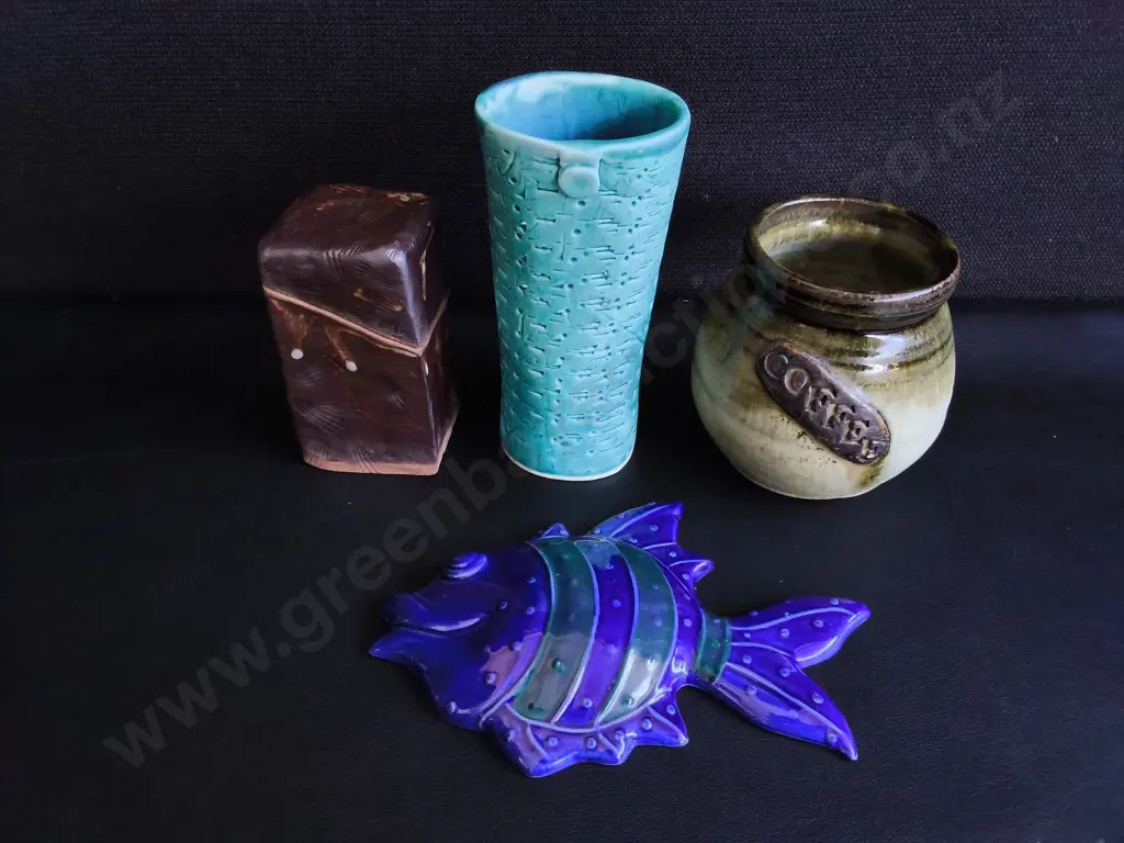 MIX OF POTTERY, 4 PIECES, TALLEST H 17 CM Image 1++