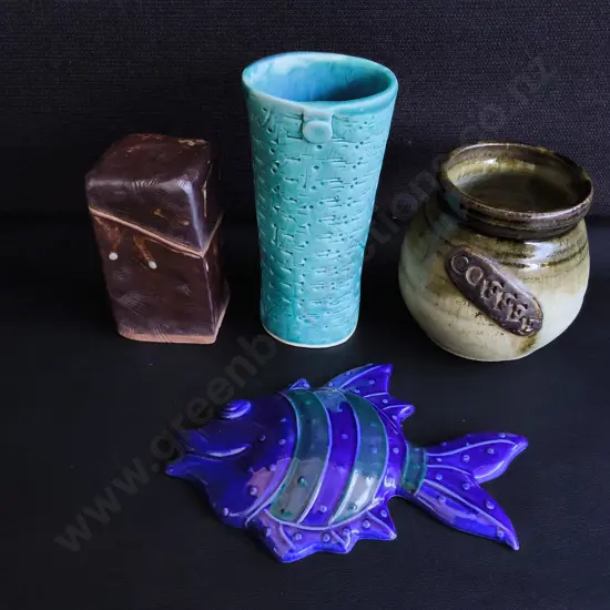 MIX OF POTTERY, 4 PIECES, TALLEST H 17 CM