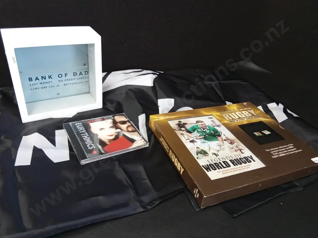 ASSORTED ITEMS INCLUDING LEGENDS OF WORLD RUGBY DVD AND CUFFLINKS Image 1++