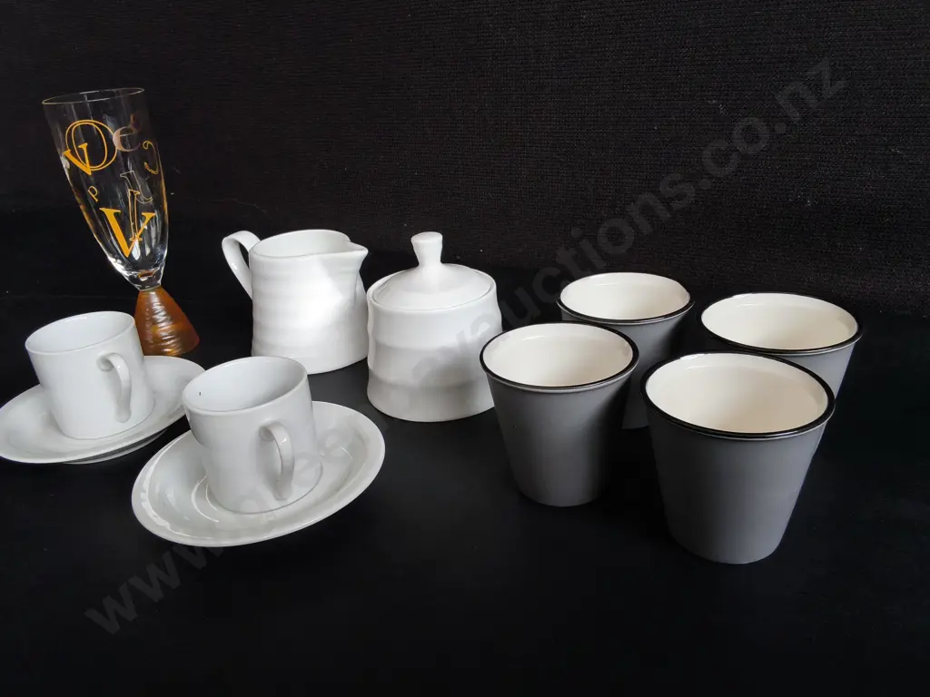 MIX OF KITCHENWARE, INCLUDING ESPRESSO CUPS AND SAUCERS, 11 PIECES, TALLEST H 17 CM Image 1++