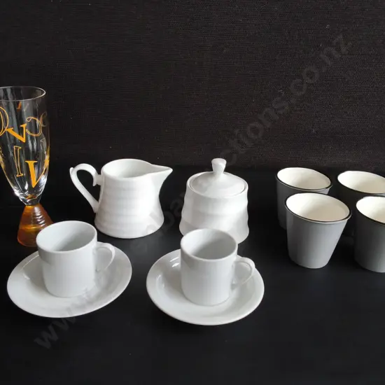 MIX OF KITCHENWARE, INCLUDING ESPRESSO CUPS AND SAUCERS, 11 PIECES, TALLEST H 17 CM