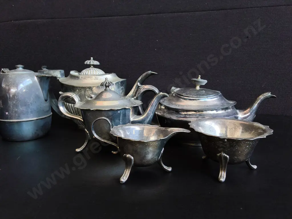 COLLECTION OF VINTAGE SILVER PLATED HOLLOWWARE ITEMS, TALLEST H 18 CM Image 1++