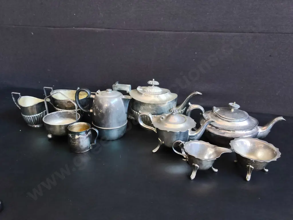 COLLECTION OF VINTAGE SILVER PLATED HOLLOWWARE ITEMS, TALLEST H 18 CM Image 1++