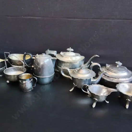 COLLECTION OF VINTAGE SILVER PLATED HOLLOWWARE ITEMS, TALLEST H 18 CM