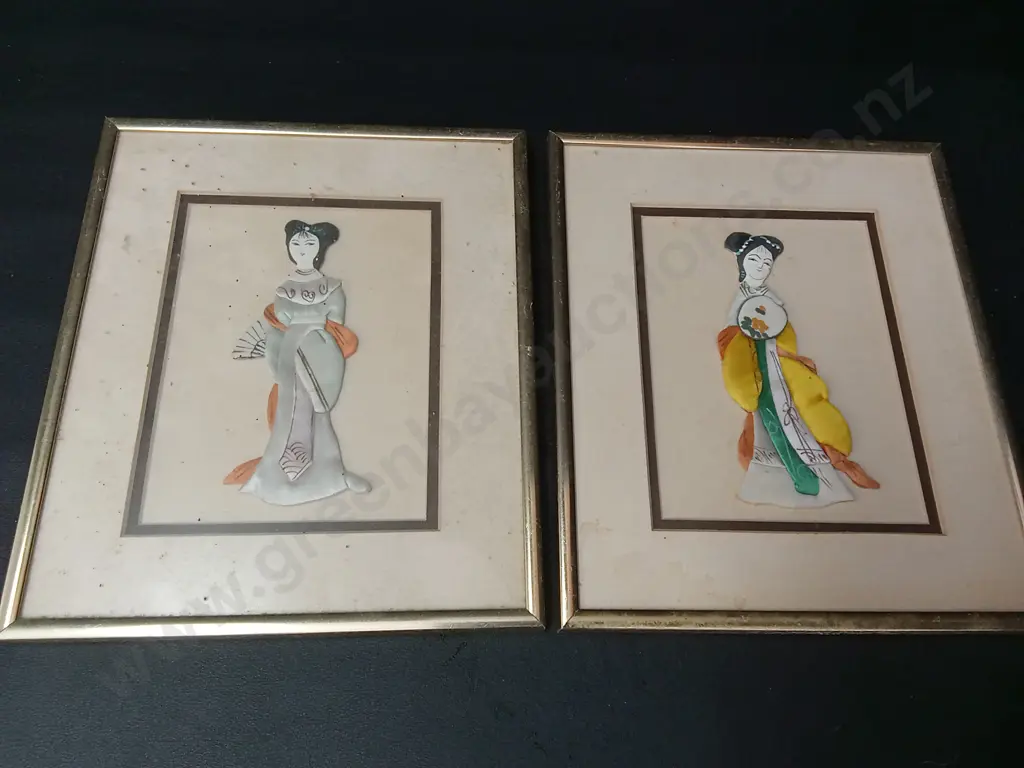 2 FRAMED 3D ASIAN SILK FIGURES 21CM X 25.5CM Image 1++