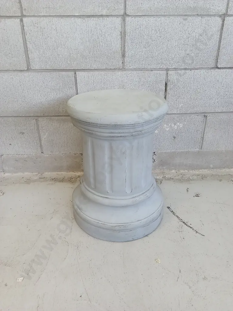 BRAND NEW CIRCLE GARDEN PEDESTAL, H 45CM Image 1++
