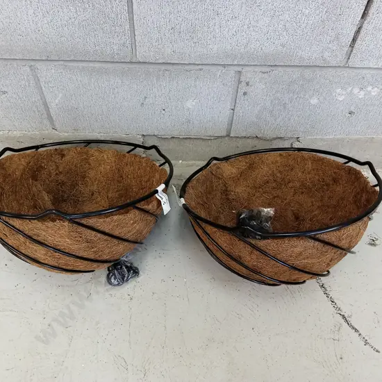 2 TAKASHO HANGING BASKETS 35CM