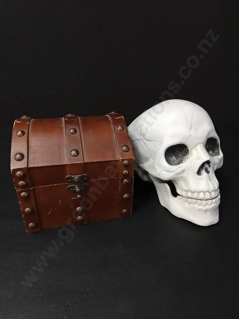 2 HALLOWEEN DECORATIONS Image 1++