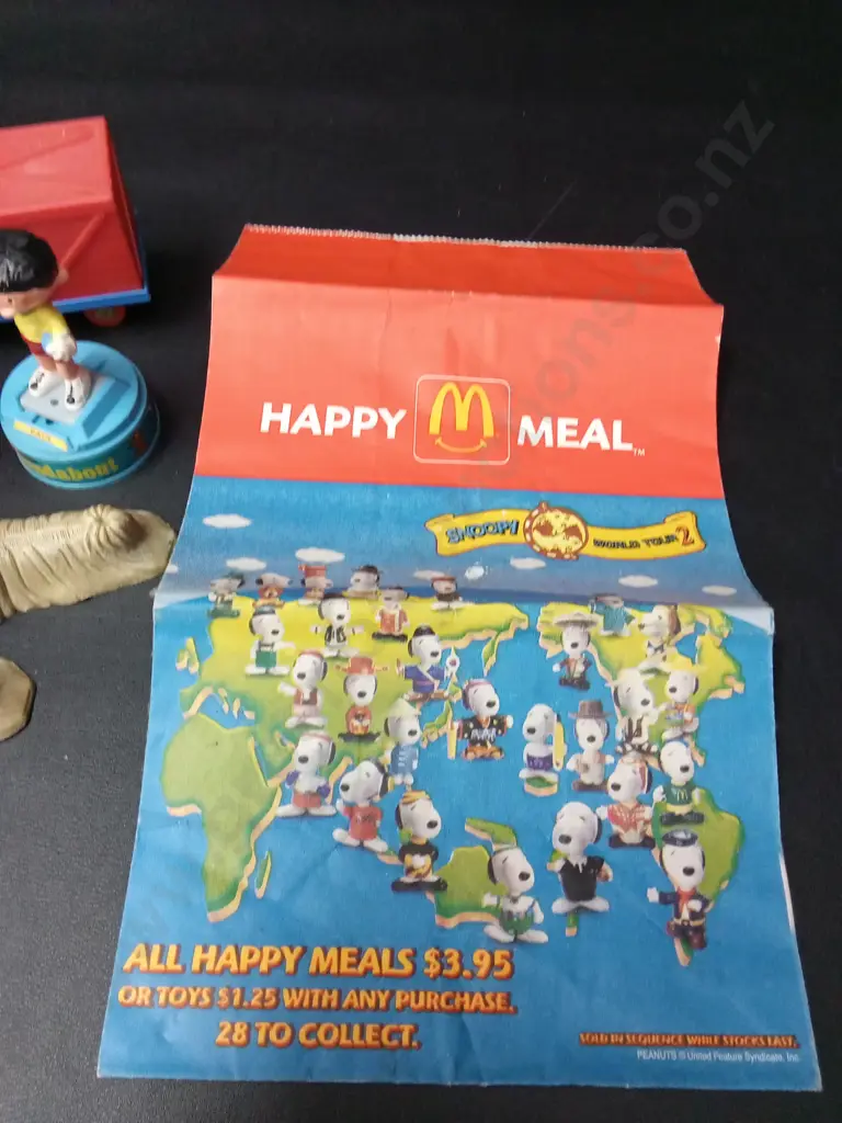 VINTAGE COLLECTION OF THE MAGIC ROUNDABOUT TOYS AND SNOOPY MCDONALD'S BAG Image 1++