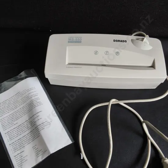 DORADO MS-550 PAPER SHREDDER WITH MANUAL