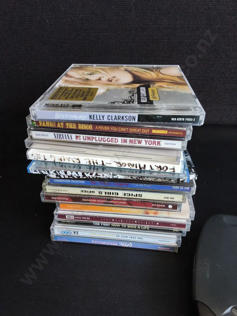 MIX OF CDS AND PANASONIC PORTABLE CD PLAYER Image 1++