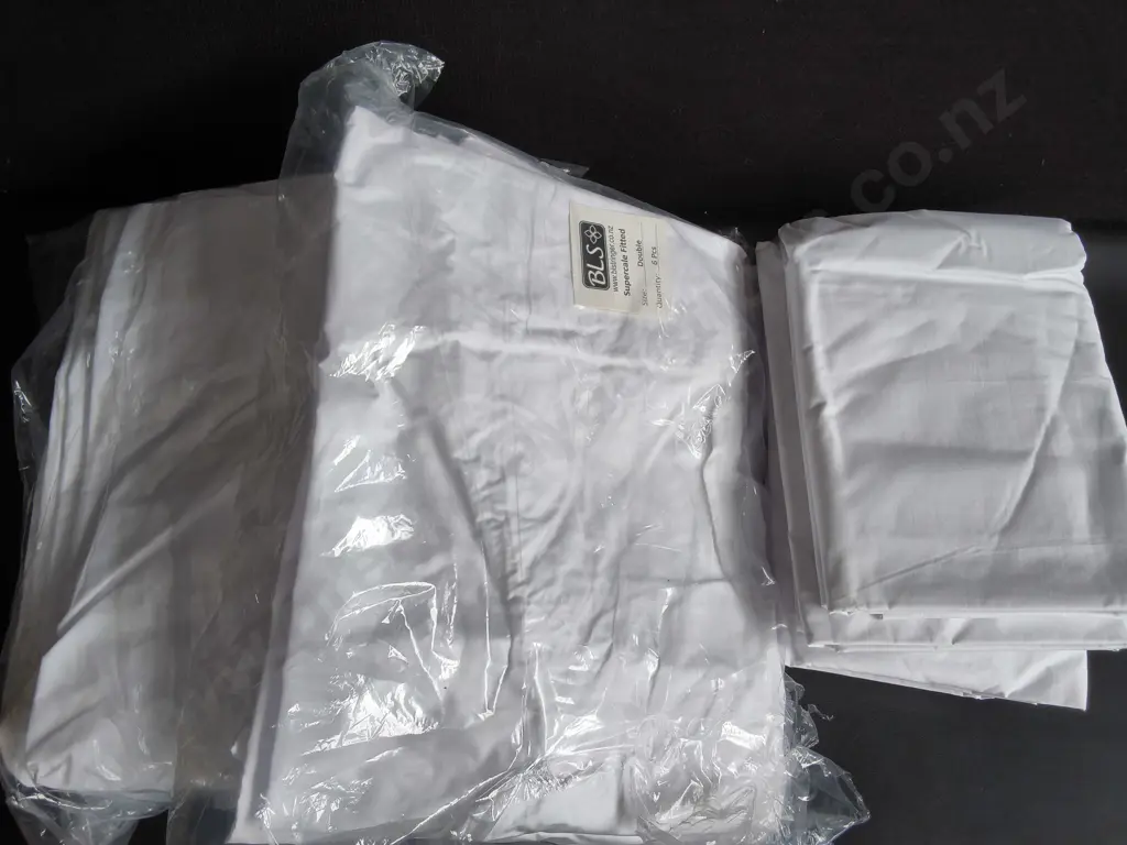BRAND NEW BED SHEETS, INCLUDING 2 PACKS OF 6 DOUBLE BED FITTED SHEETS Image 1++