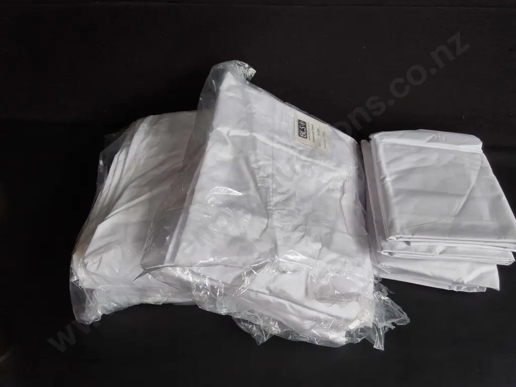 BRAND NEW BED SHEETS, INCLUDING 2 PACKS OF 6 DOUBLE BED FITTED SHEETS Image 1++