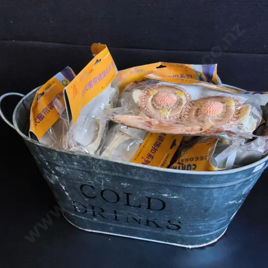 BUCKET OF BRAND NEW CURTAIN BUTTONS