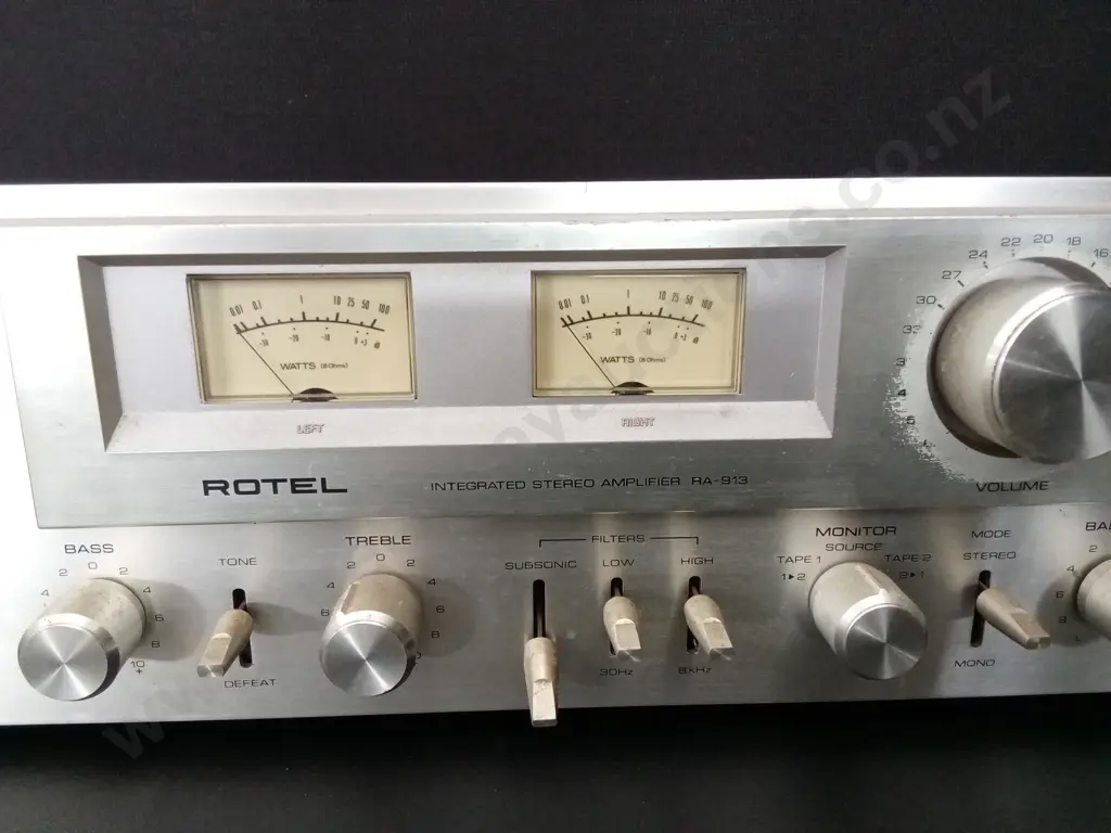 WORKING ROTEL INTERGRATED STEREO AMPLIFIER RA-913 Image 1++