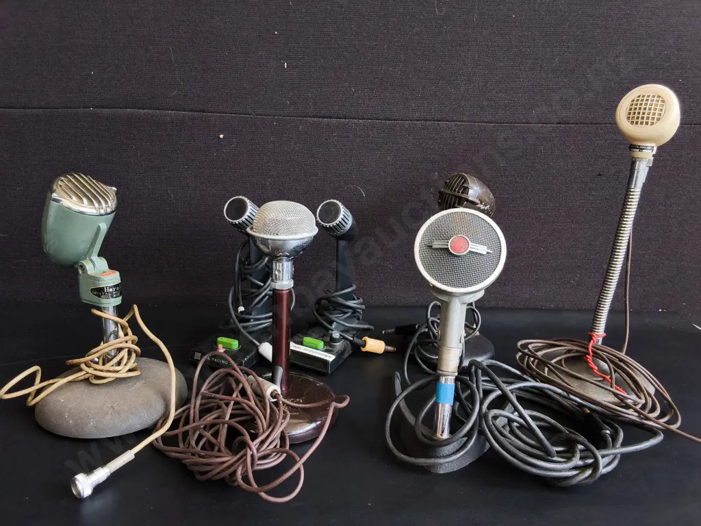 COLLECTION OF VINTAGE DESKTOP MICROPHONES, 7 PIECES, TALLEST H 36 CM, UNTESTED Image 1++