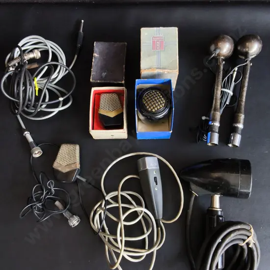 COLLECTION OF VINTAGE MICROPHONES AND MICROPHONE PARTS