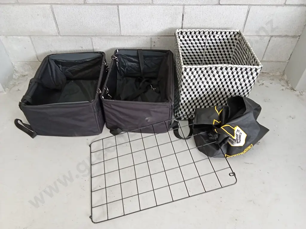 4 STORAGE ITEMS, 40CM X 40CM X 40CM Image 1++