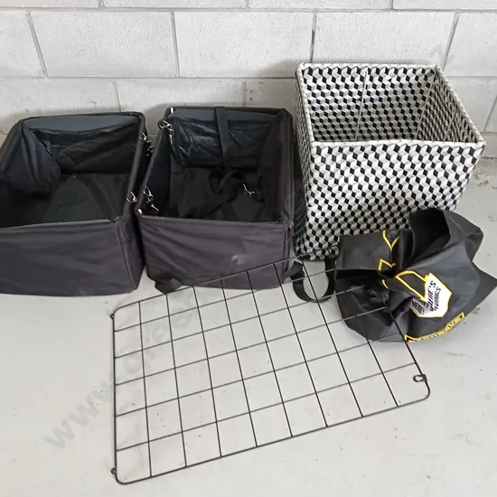 4 STORAGE ITEMS, 40CM X 40CM X 40CM