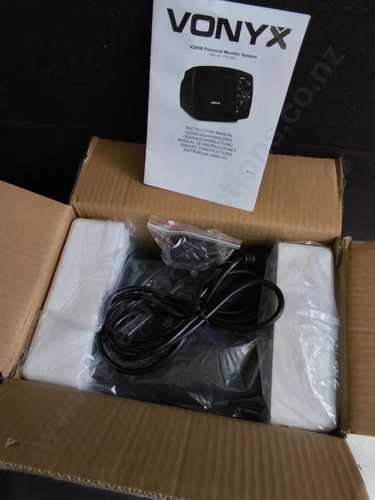 BRAND NEW VONYX PERSONAL MONITOR PA SYSTEM, BOXED Image 1++