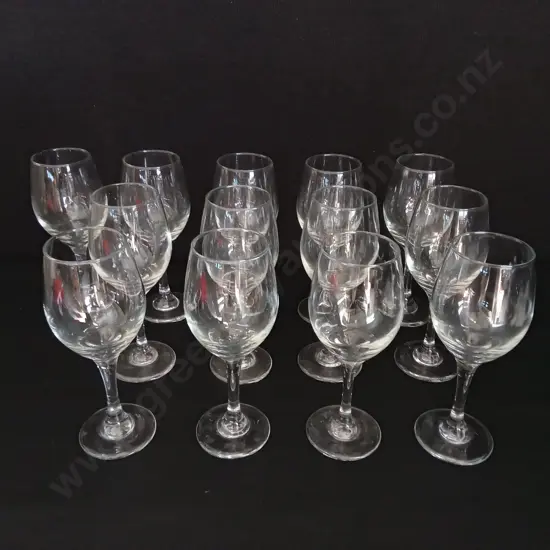 SET OF 13 WINE GLASSES