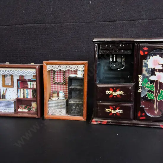 VINTAGE MINIATURE SHADOW BOX DIORAMAS AND MUSICAL JEWELRY ARMOIRE, TALLEST H 21 CM