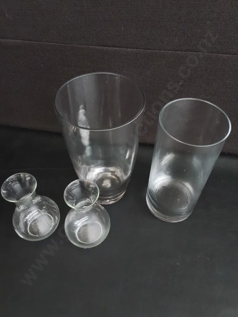 4 PIECES GLASS VASES, TALLEST H 30 CM Image 1++