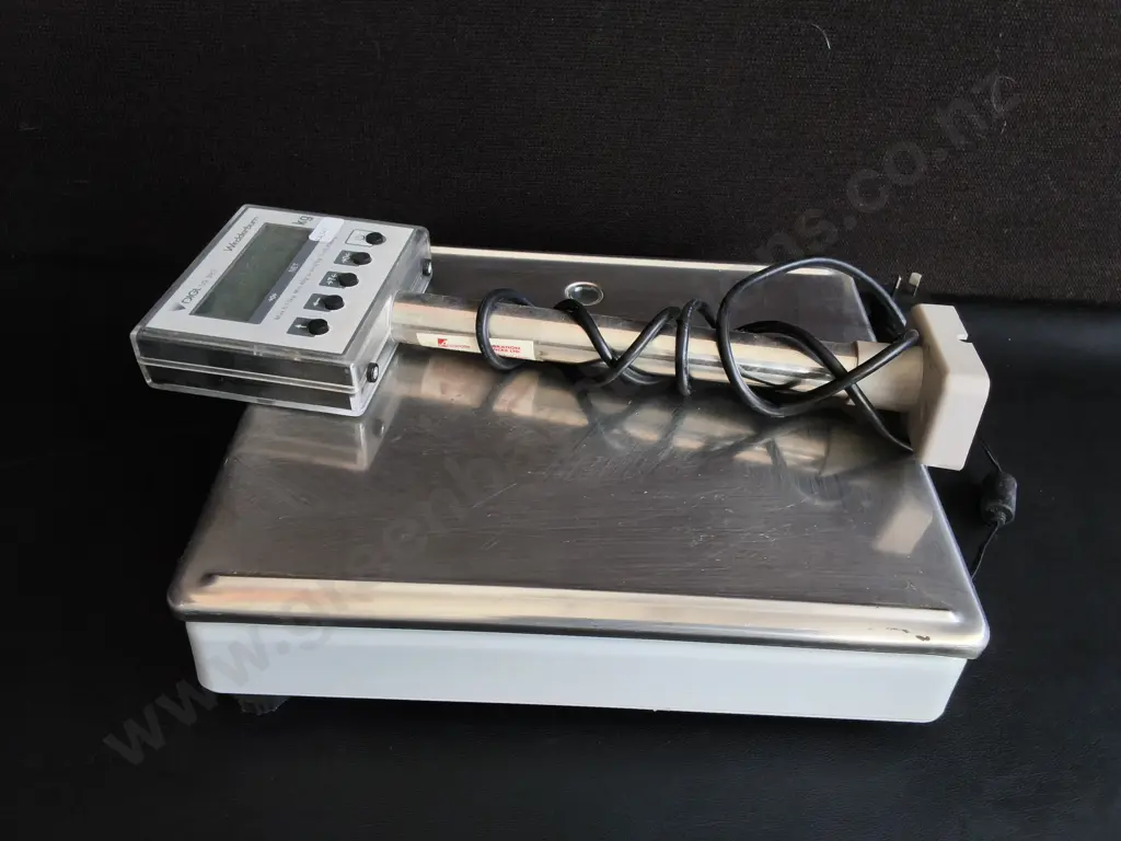 DIGITAL BENCH SCALE, WORKING, MISSING ONE FOOT Image 1++