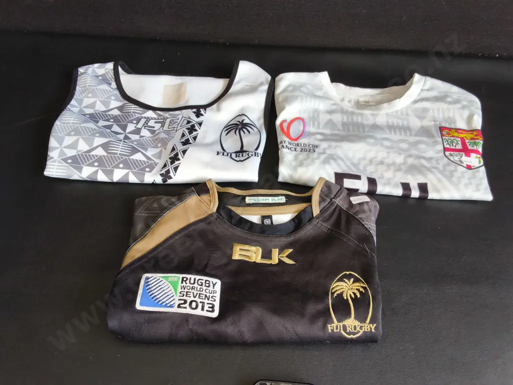 3 FIJI RUGBY JERSEYS, SIZES S AND 2XS Image 1++