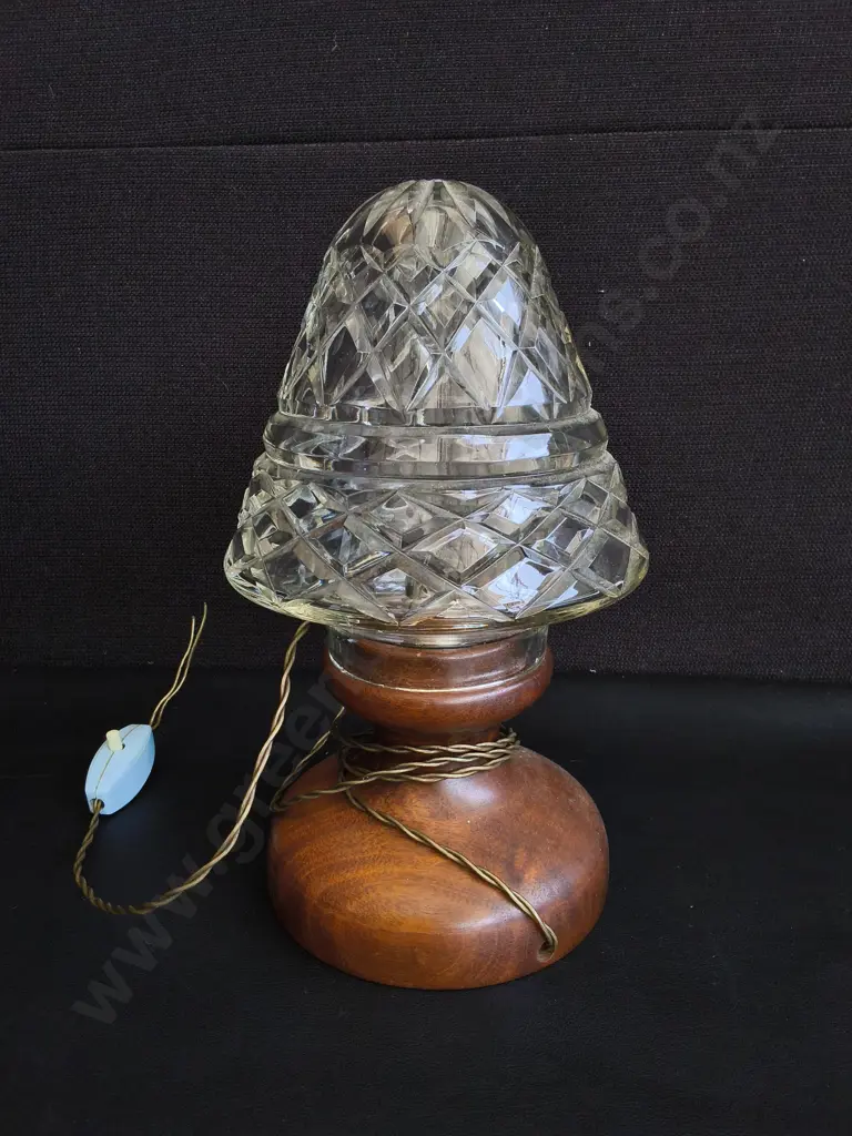 VINTAGE TABLE LAMP WITH TURNED WOODEN BASE AND CUT GLASS SHADE, (No Plug)  H 27 CM Image 1++