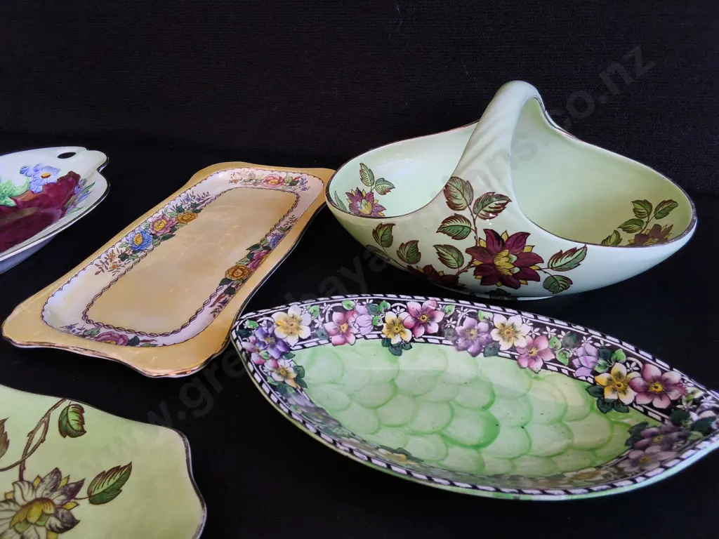VINTAGE MALING POTTERY LUSTREWARE, 5 PIECES, WIDEST W 30 CM Image 1++