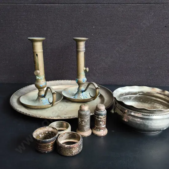 COLLECTION OF VINTAGE METAL ITEMS, INCLUDING PAIR OF EJECTOR/ CHAMBER CANDLESTICKS, TALLEST H 20 CM