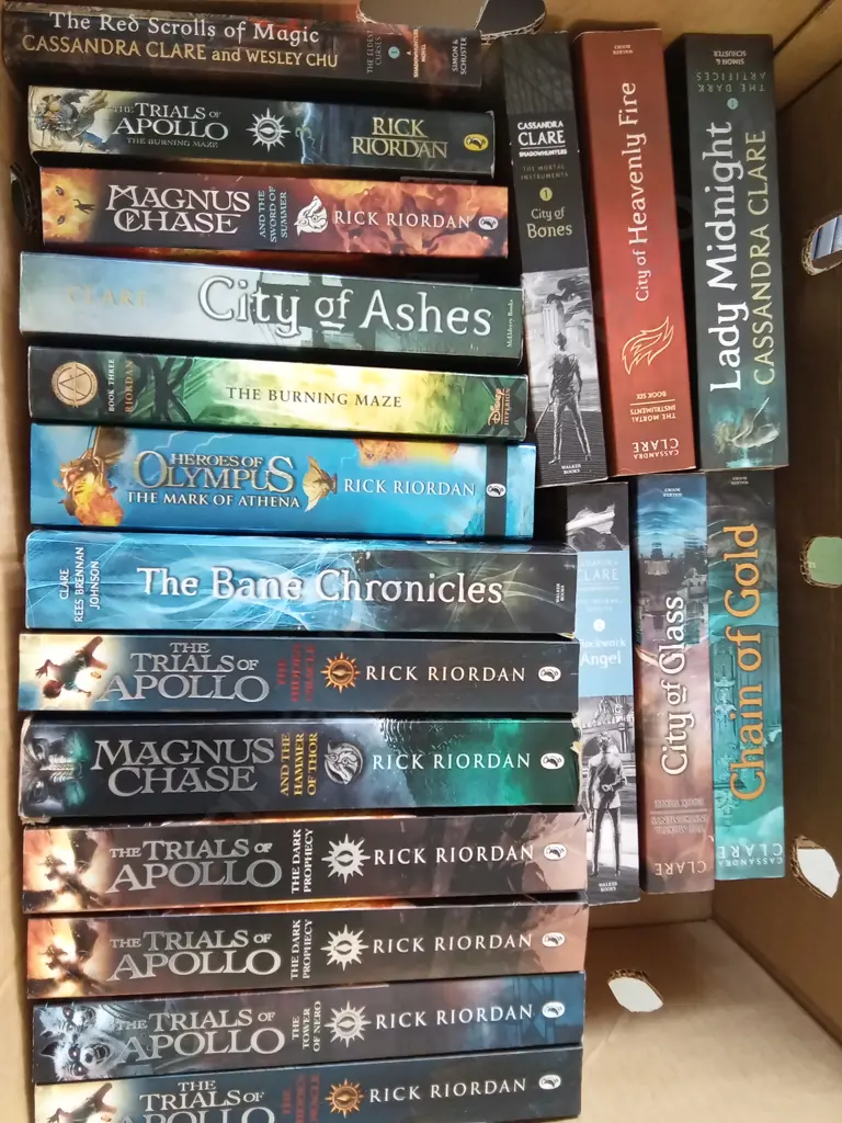 BOX OF TEEN BOOKS Image 1++