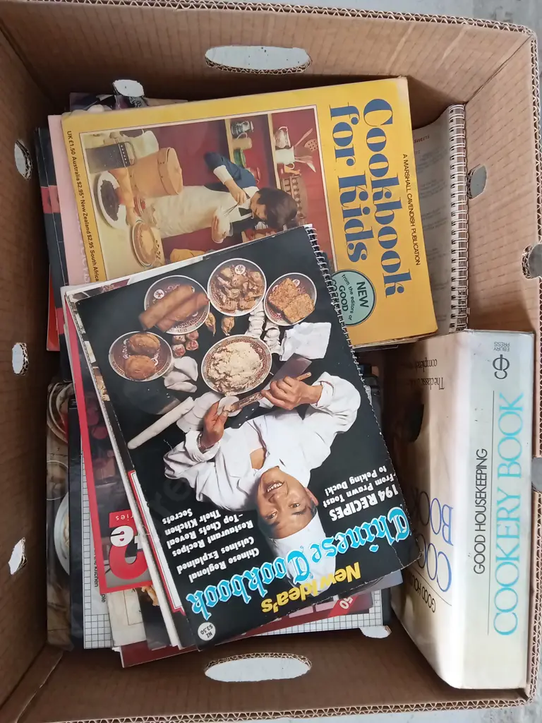 LARGE COLLECTION OF COOKING BOOKS Image 1++